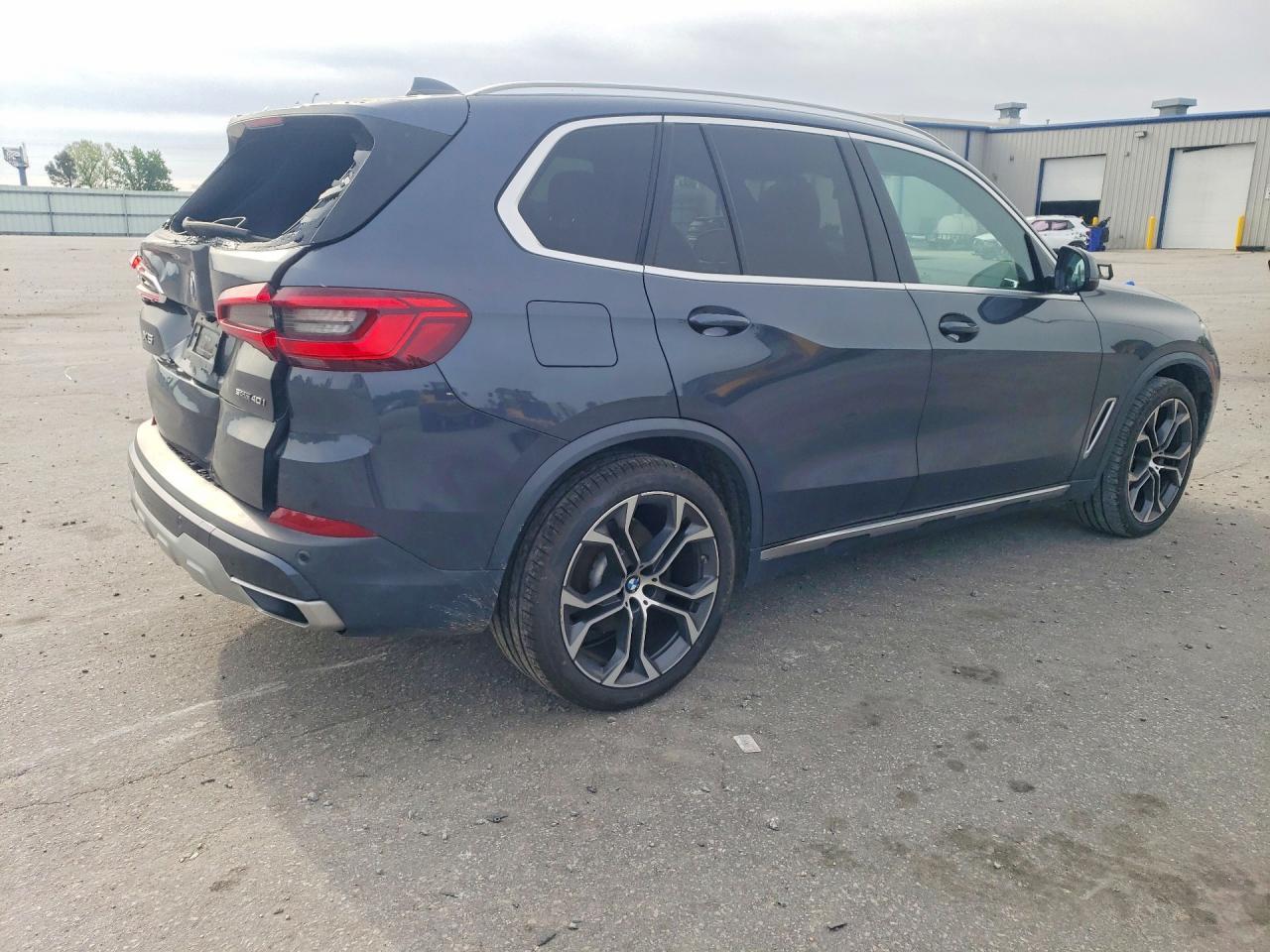 BMW X5 - zdjęcie 3