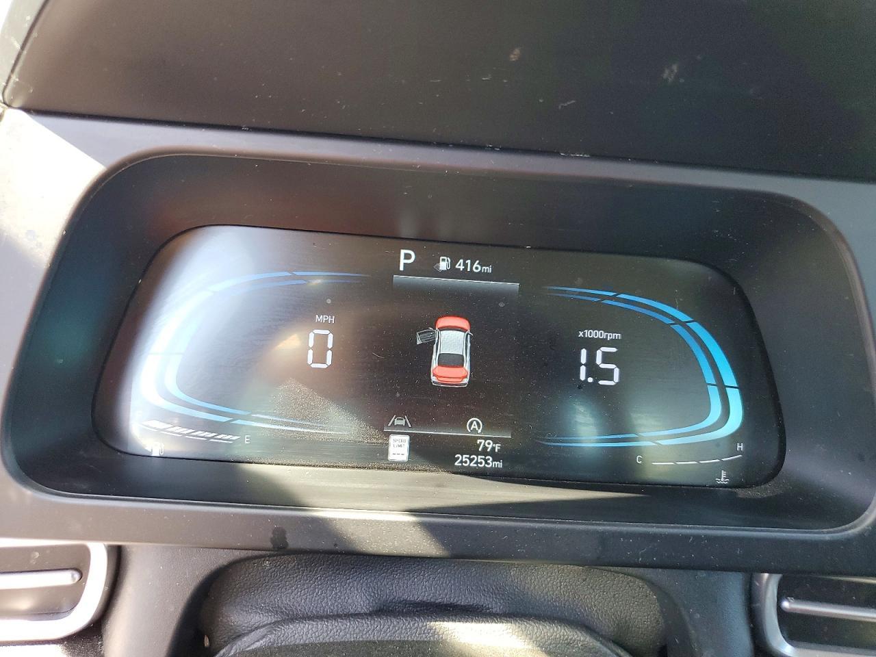 2025 Hyundai Elantra Se - zdjęcie 9