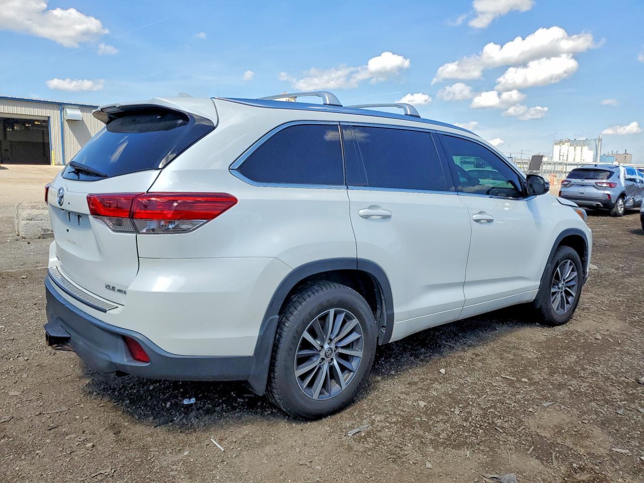 2018 Toyota Highlander Xle - zdjęcie 3