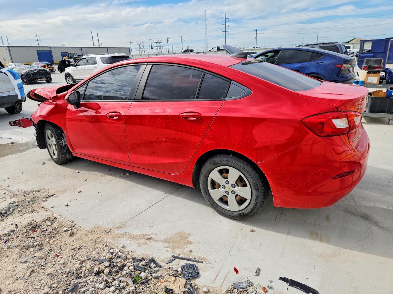 2017 Chevrolet Cruze Ls - zdjęcie 2