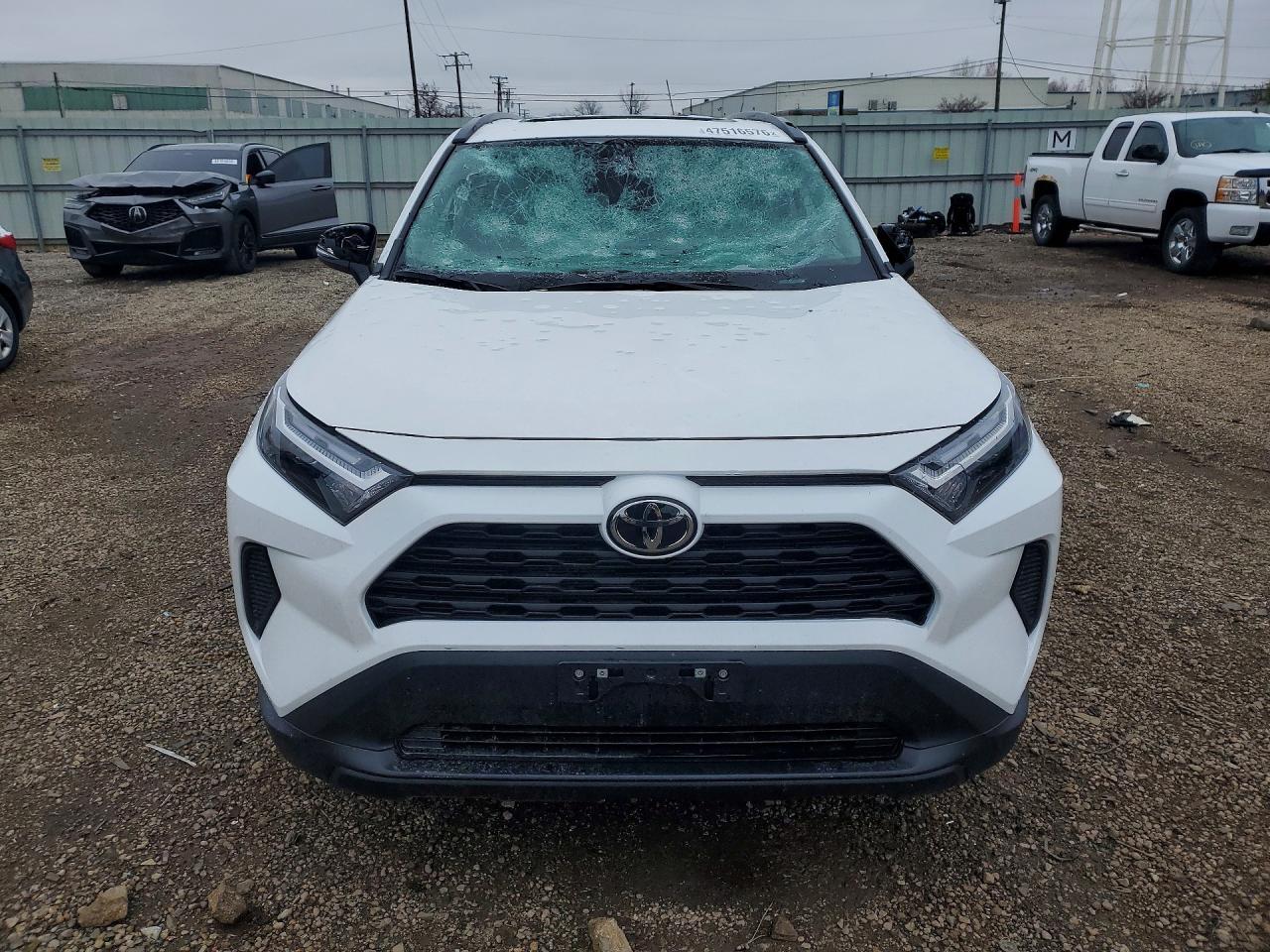 2025 Toyota Rav4 Xle - zdjęcie 5