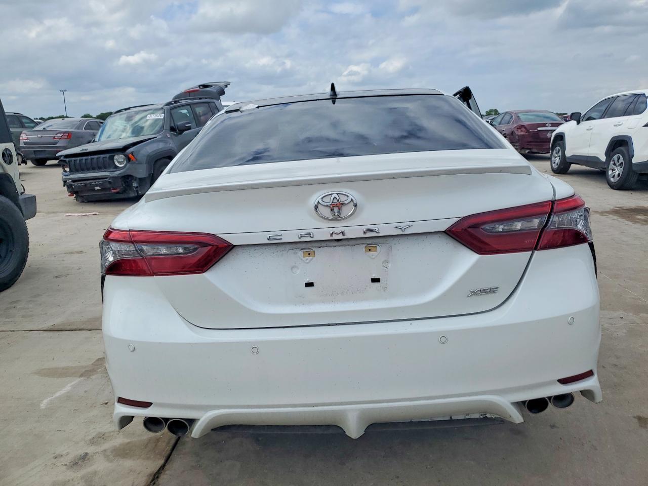 2024 Toyota Camry Xse V6 - zdjęcie 6