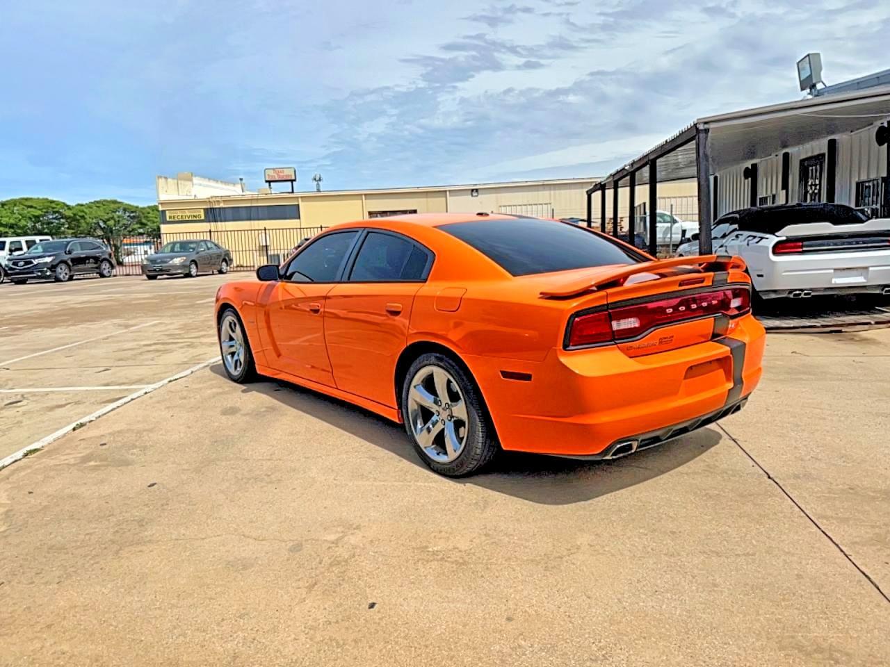 2014 Dodge Charger R - zdjęcie 3