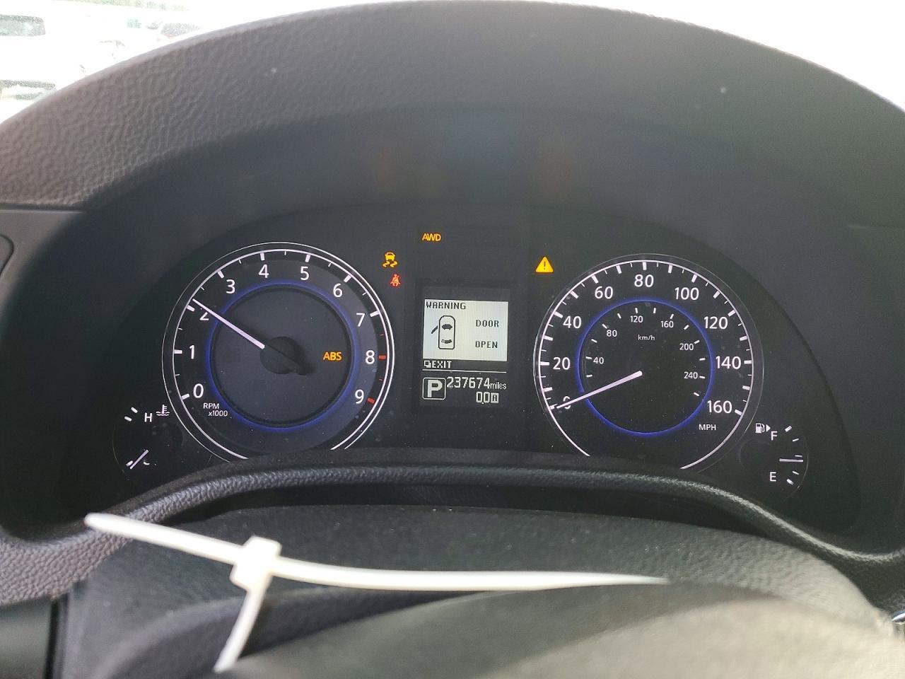 2015 Infiniti Q60 Sport - zdjęcie 9