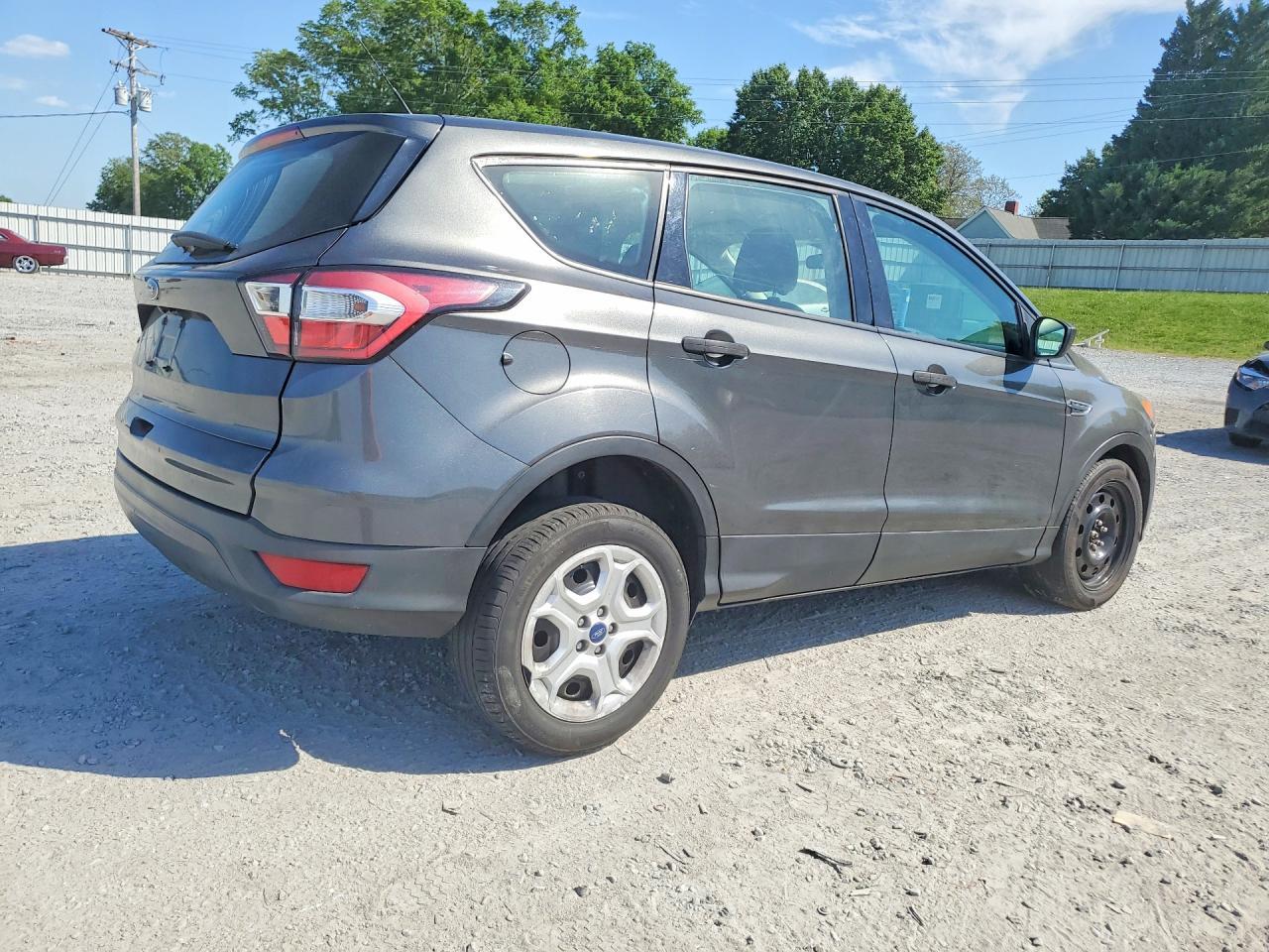 2017 Ford Escape S - zdjęcie 3