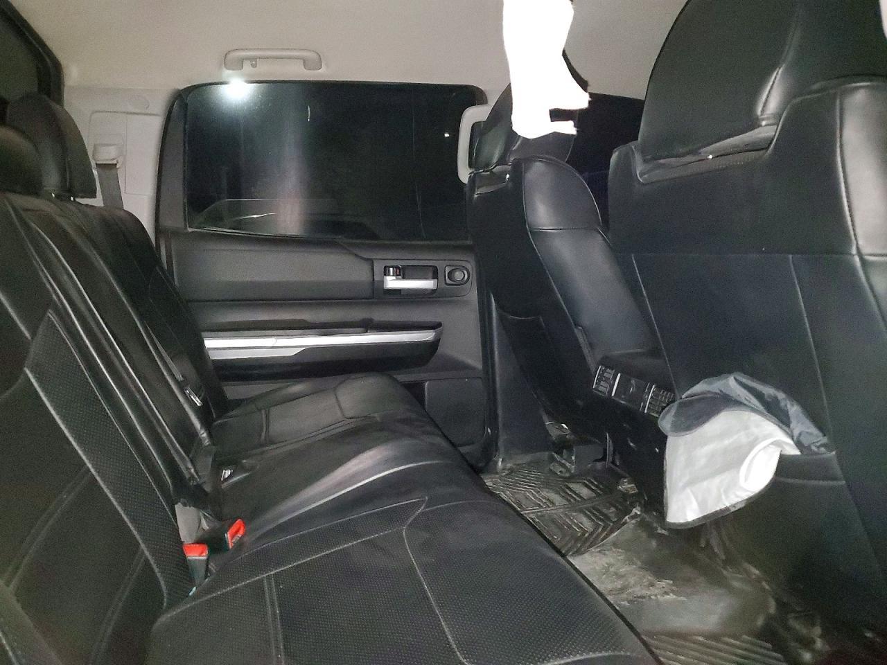 2017 Toyota Tundra Sr5 - zdjęcie 11