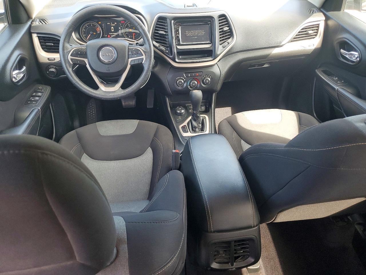 2017 Jeep Cherokee Sport - zdjęcie 8
