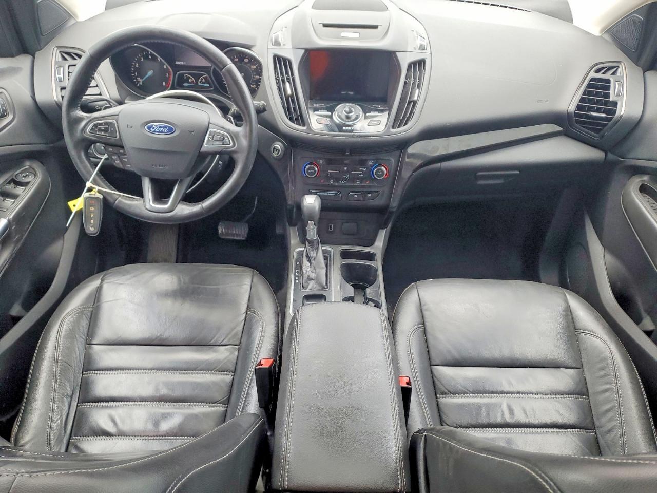 2017 Ford Escape Titanium - zdjęcie 8