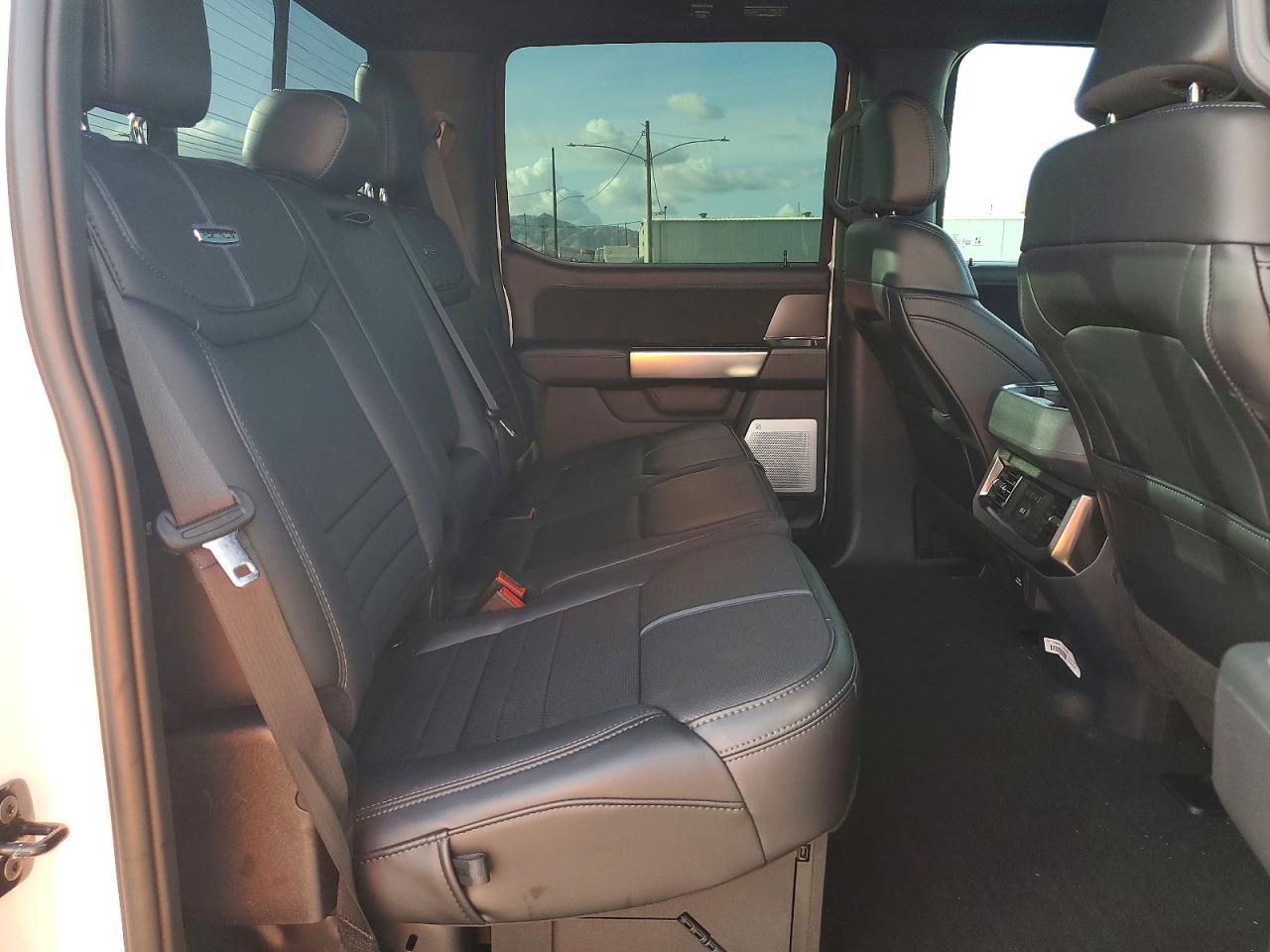 2026 Ford F250 Super Duty - zdjęcie 10