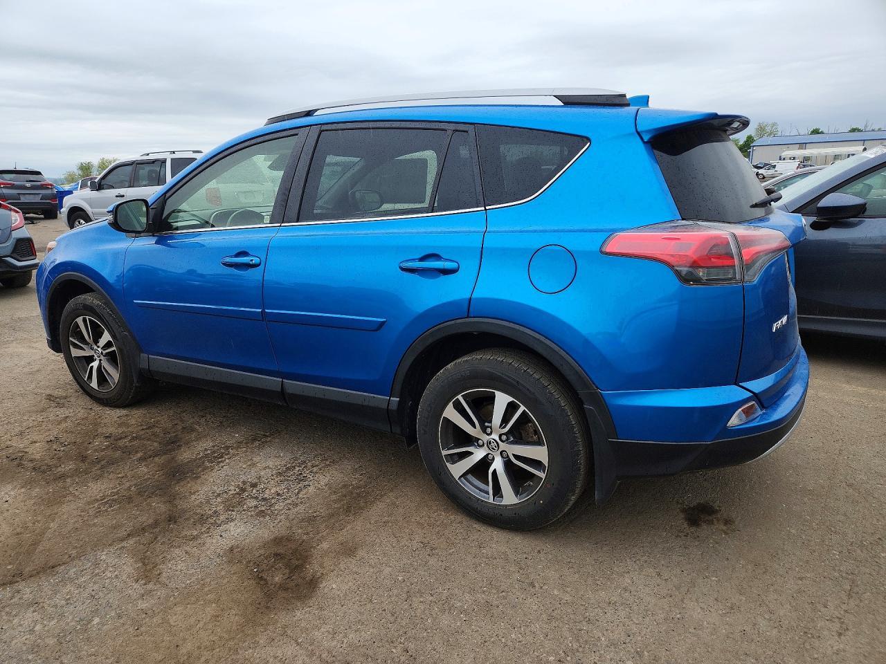 2017 Toyota Rav4 Xle - zdjęcie 2