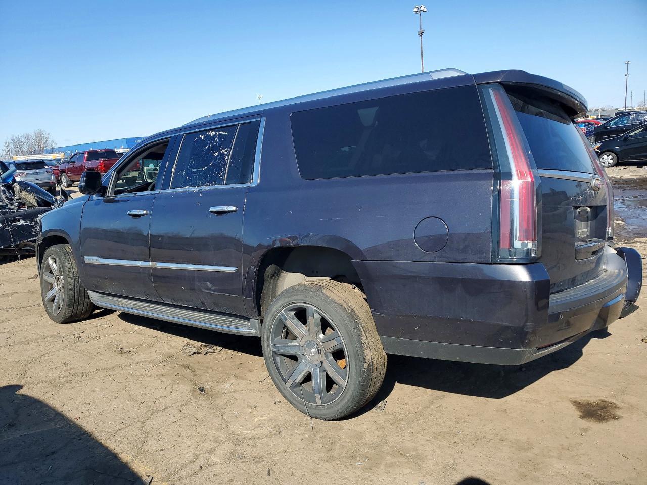 2016 Cadillac Escalade Esv Luxury - zdjęcie 2