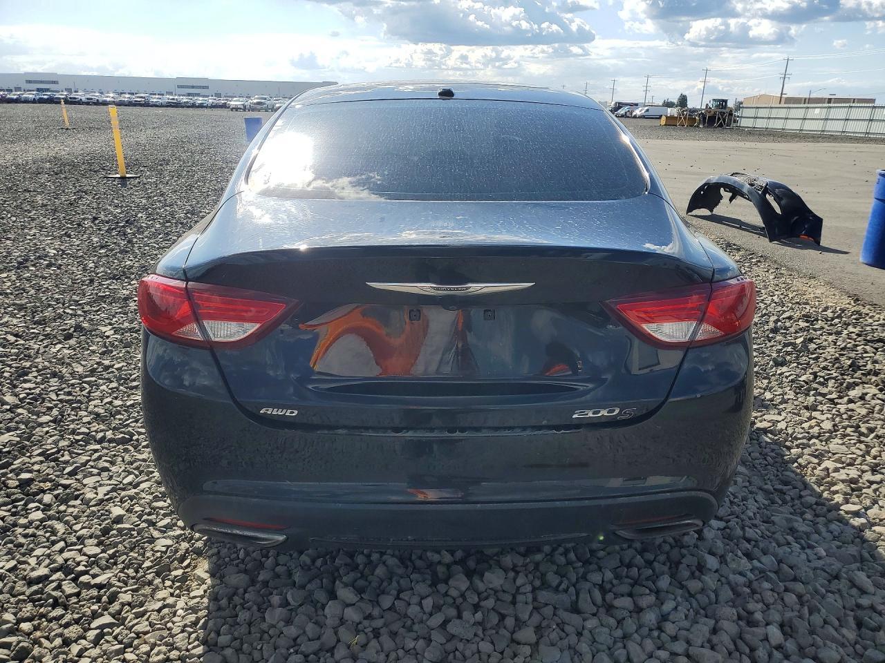 2015 Chrysler 200 S - zdjęcie 6