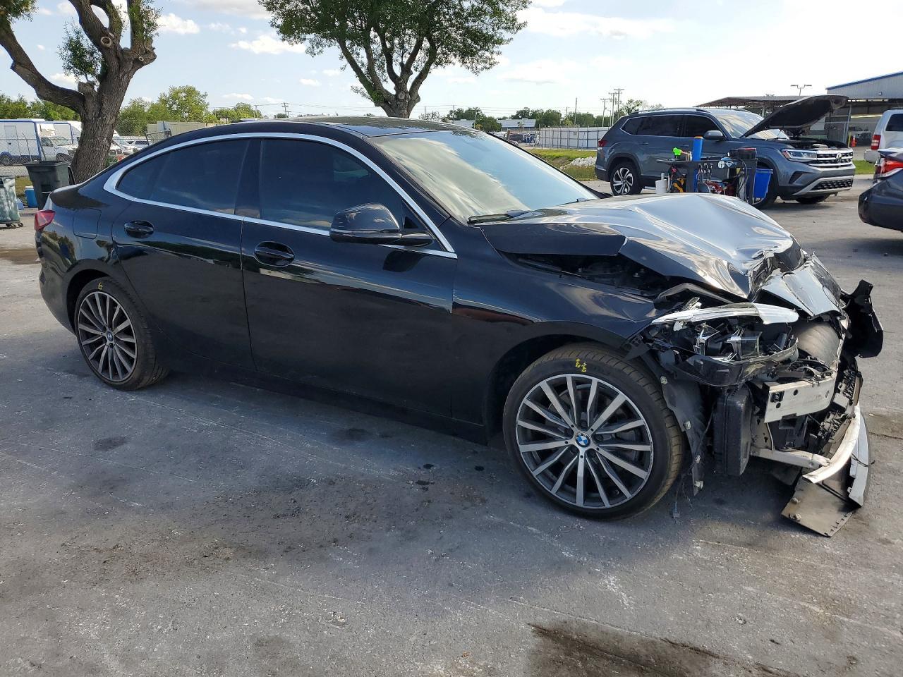 2021 BMW 228I - zdjęcie 4
