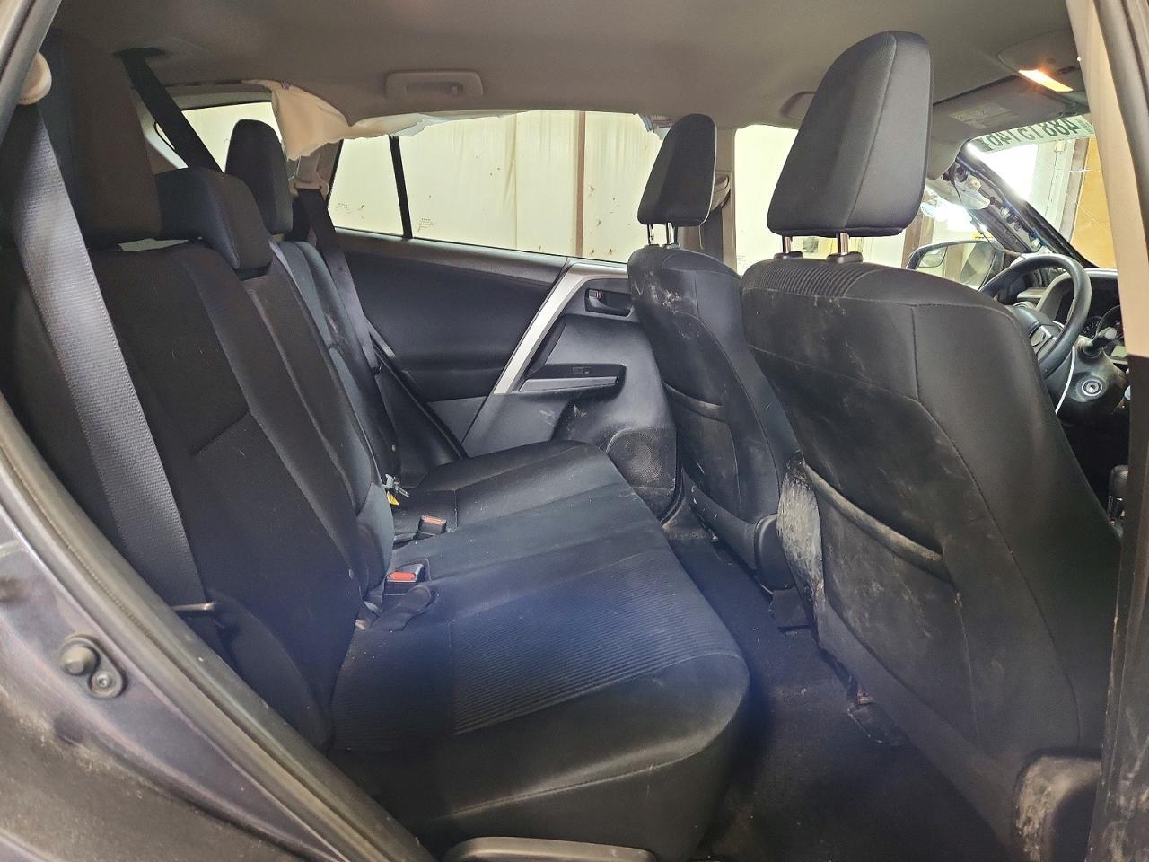 2016 Toyota Rav4 Le - zdjęcie 11