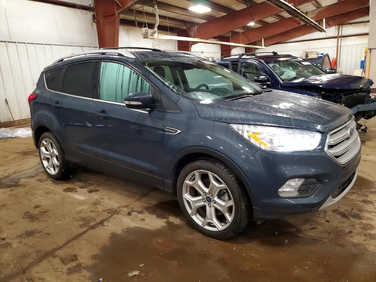 2019 Ford Escape Titanium - zdjęcie 4