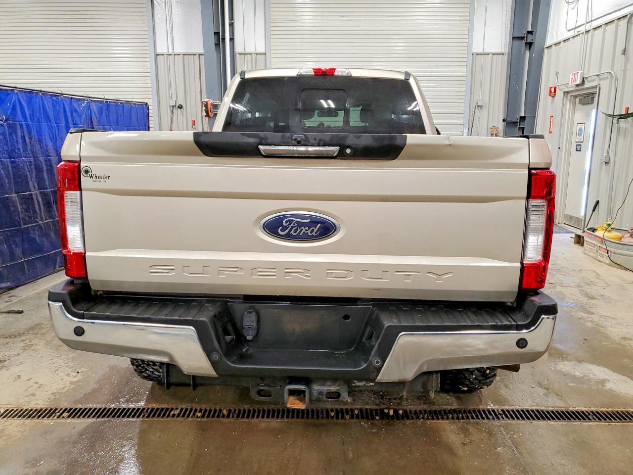2017 Ford F250 Super Duty - zdjęcie 6