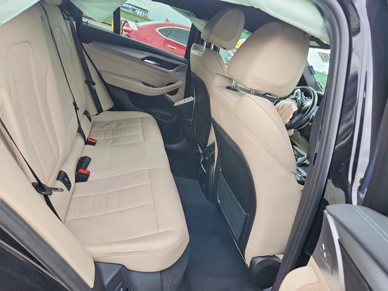 2021 BMW X4 xDrivem40I - zdjęcie 11