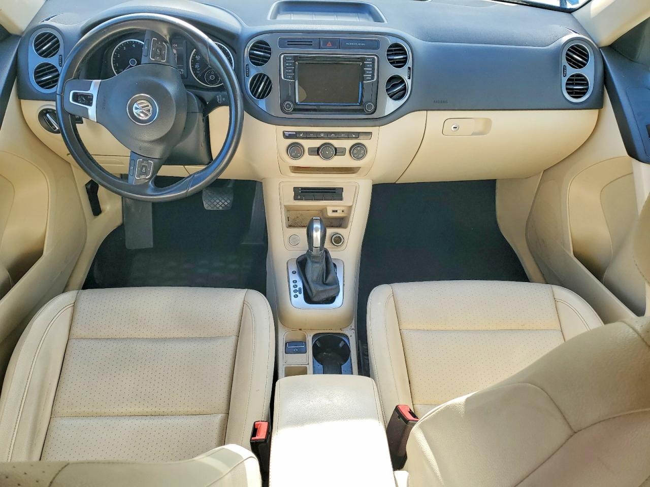 2017 Volkswagen Tiguan S - zdjęcie 8