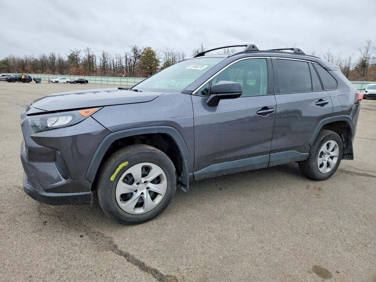 2021 Toyota Rav4 Le - zdjęcie główne