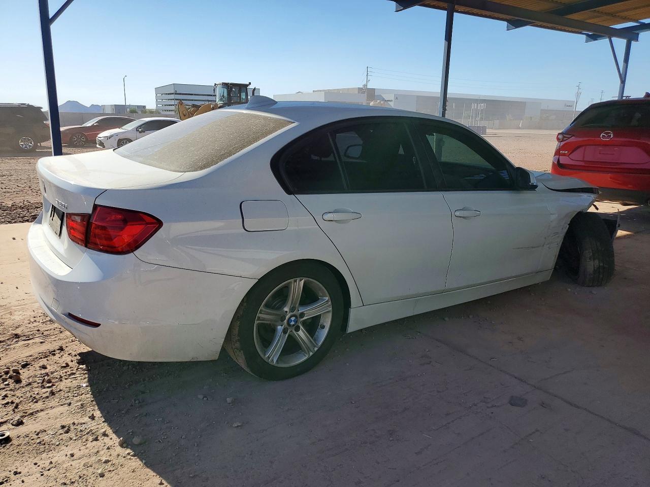 2013 BMW 328 I - zdjęcie 3