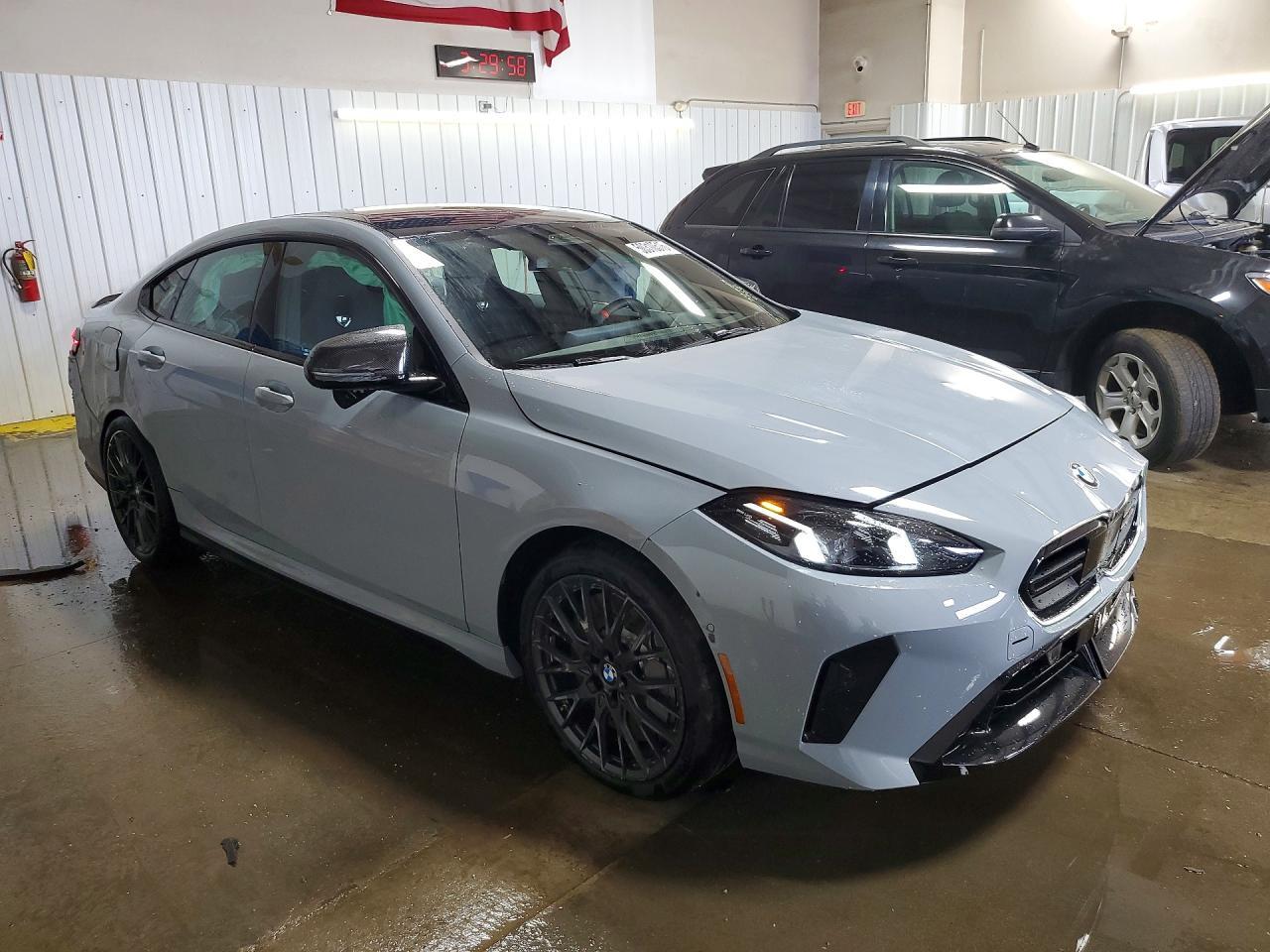 2026 BMW M235Xi - zdjęcie 4