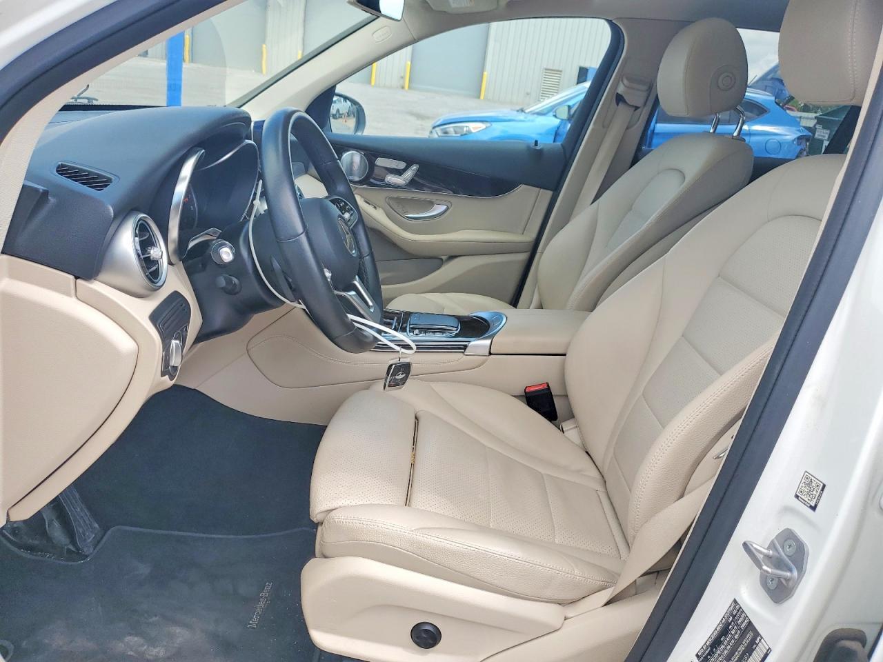 2020 Mercedes Benz Glc 300 - zdjęcie 7