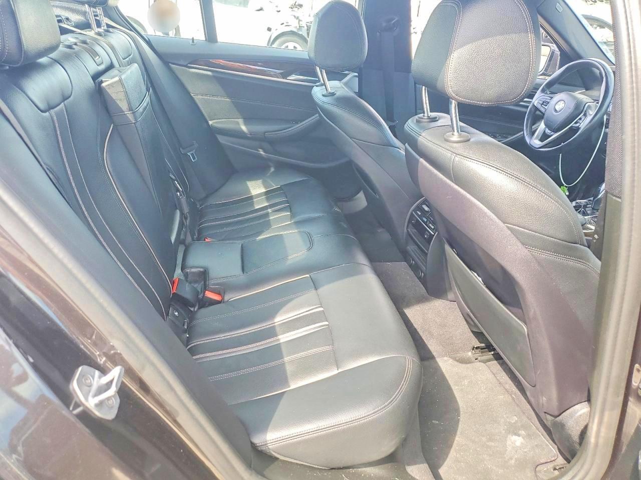 2019 BMW 530 Xi - zdjęcie 10