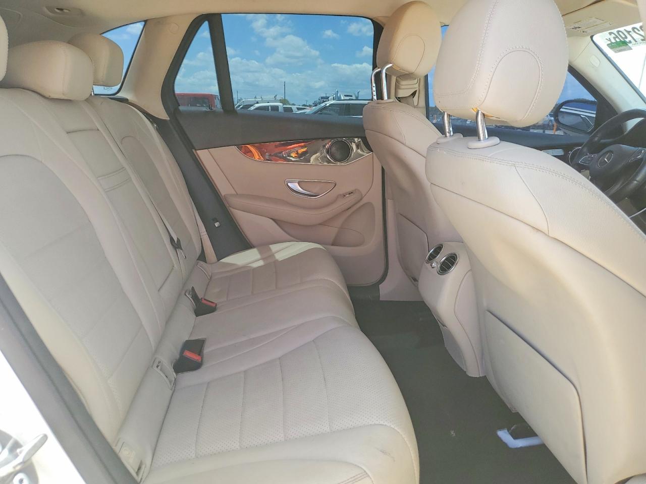2016 Mercedes-Benz Glc 300 4Matic - zdjęcie 11