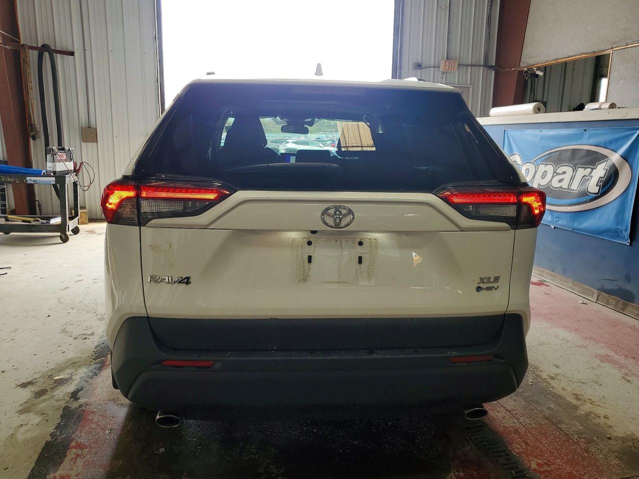 2025 Toyota Rav4 Hybrid Xle - zdjęcie 6