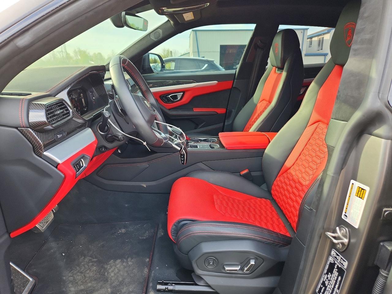 2022 Lamborghini Urus - zdjęcie 7