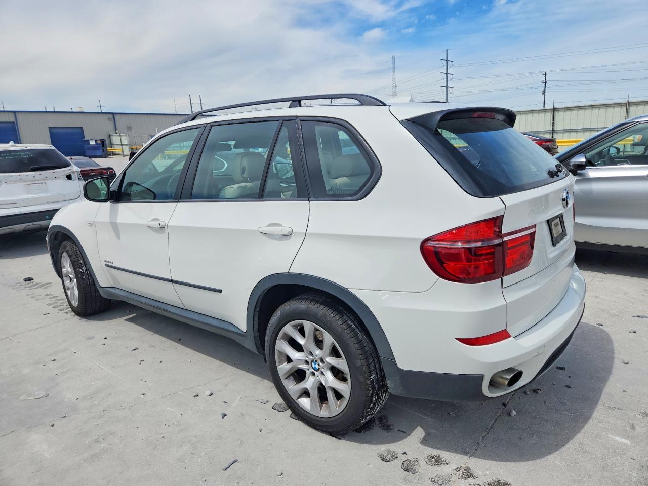 2013 BMW X5 xDrive35I - zdjęcie 2