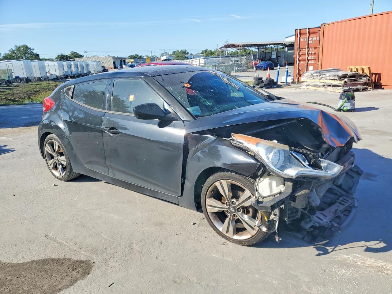 2016 Hyundai Veloster Base - zdjęcie 4