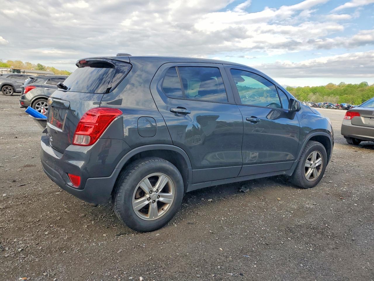 2019 Chevrolet Trax Ls - zdjęcie 3