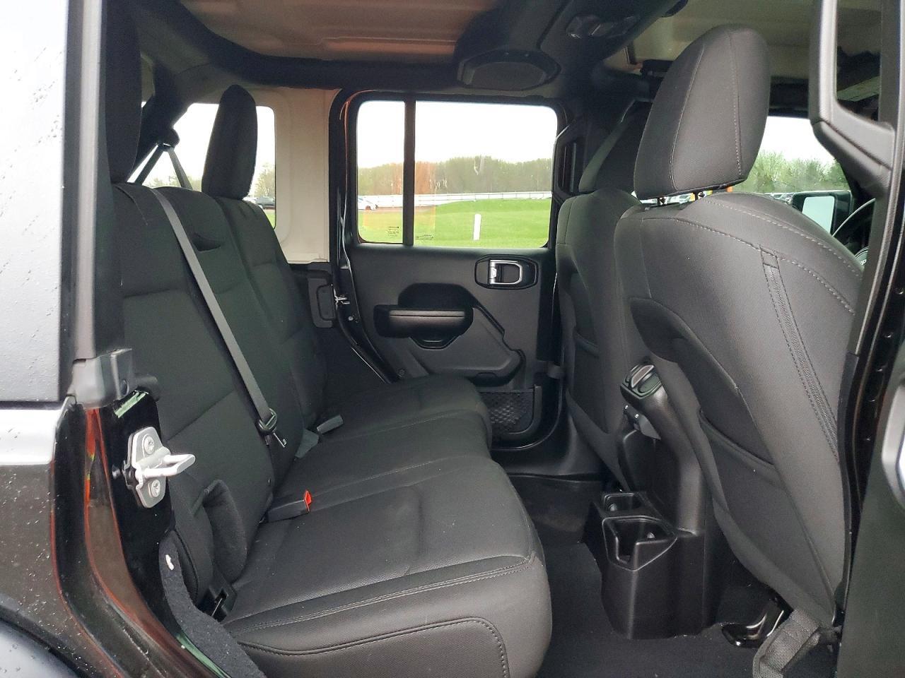 2018 Jeep Wrangler Unlimited Sport - zdjęcie 11