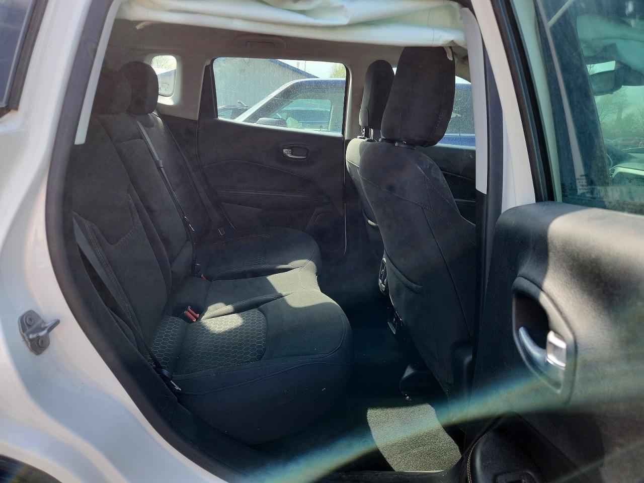 2020 Jeep Compass Sport - zdjęcie 10