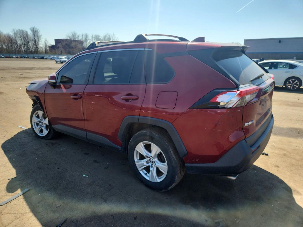 2020 Toyota Rav 4 - zdjęcie 2