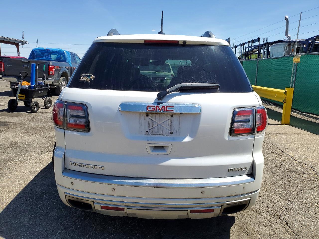 2016 GMC Acadia Denali - zdjęcie 6