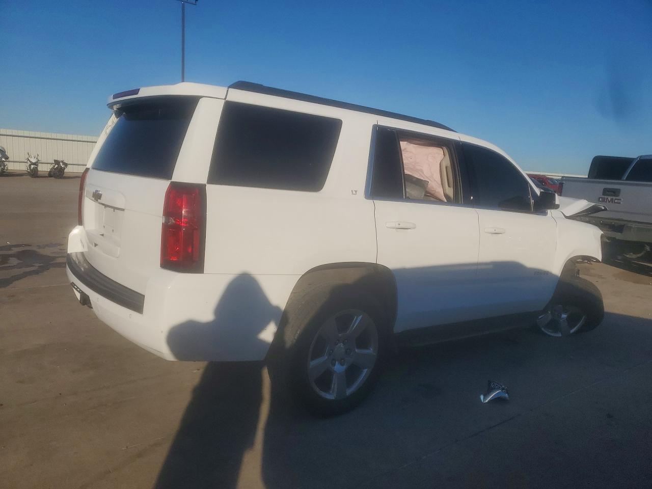 2020 Chevrolet Tahoe C1500 Lt - zdjęcie 3