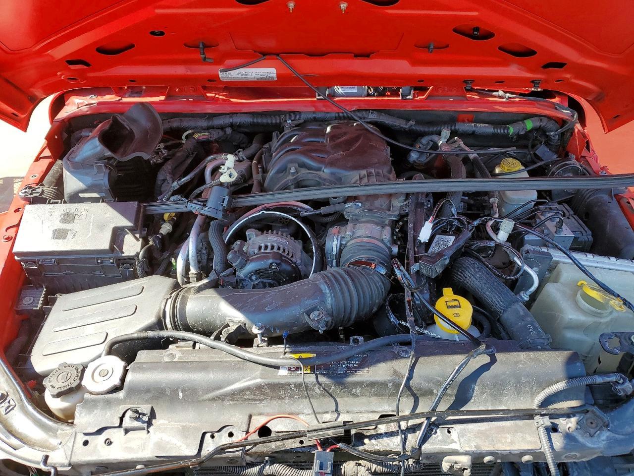 2017 Jeep Wrangler Unlimited Sahara - zdjęcie 12