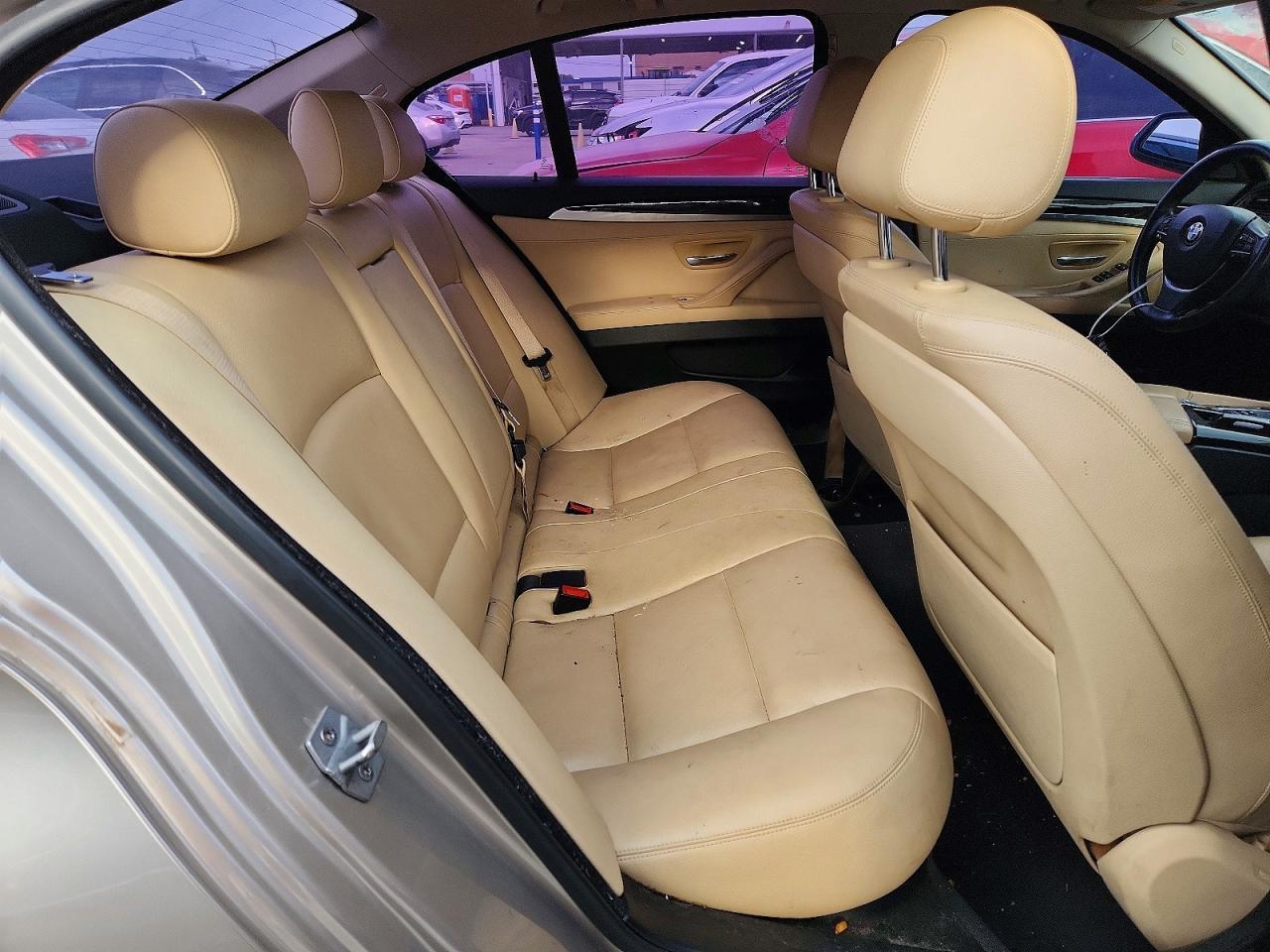 2016 BMW 528 I - zdjęcie 10