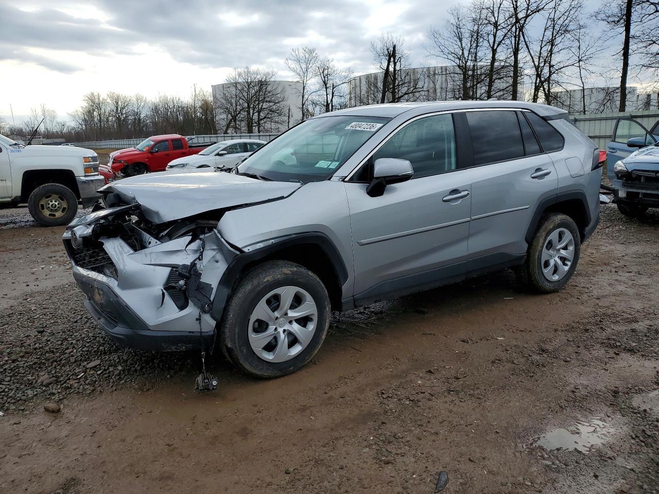 2025 Toyota Rav4 Le - zdjęcie główne