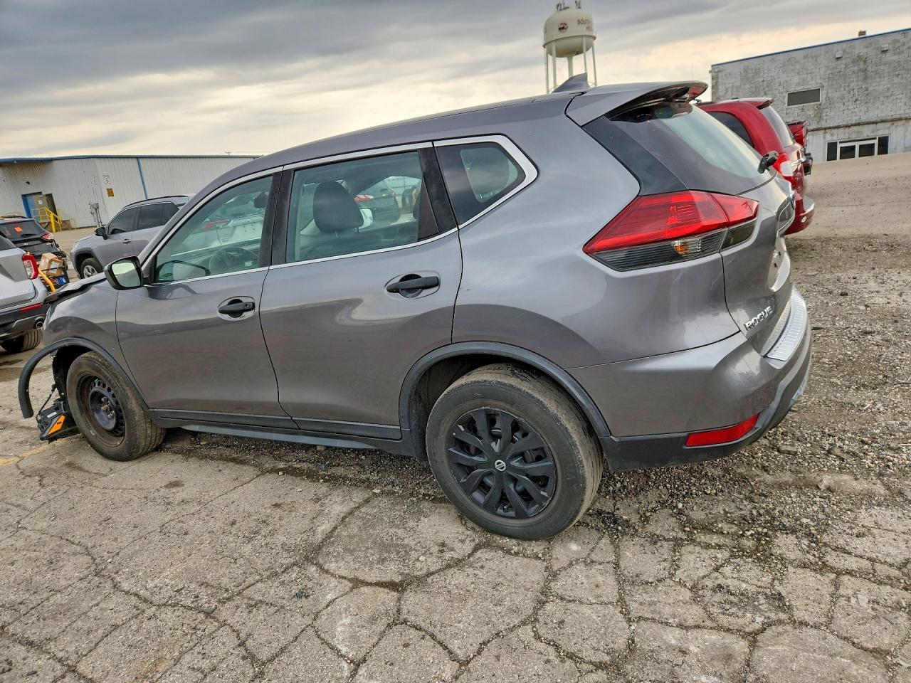 2018 Nissan Rogue S - zdjęcie 2