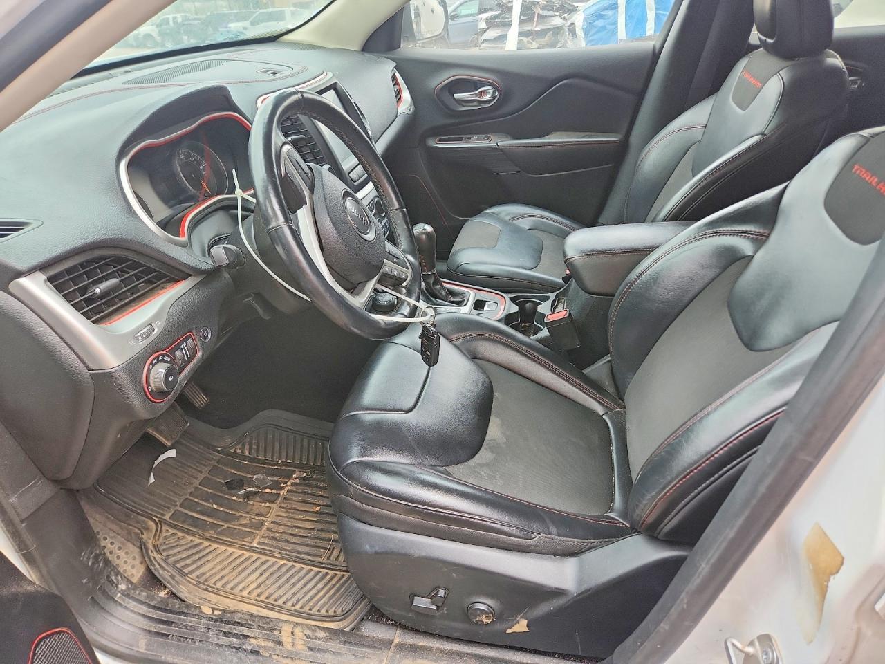 2016 Jeep Cherokee Trailhawk - zdjęcie 7