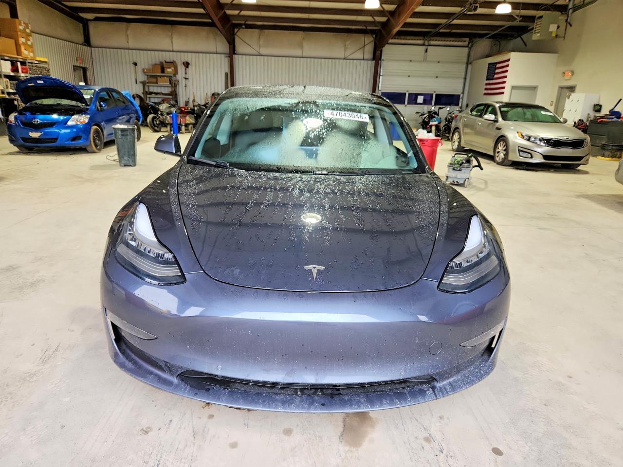 2021 Tesla Model 3 - zdjęcie 5