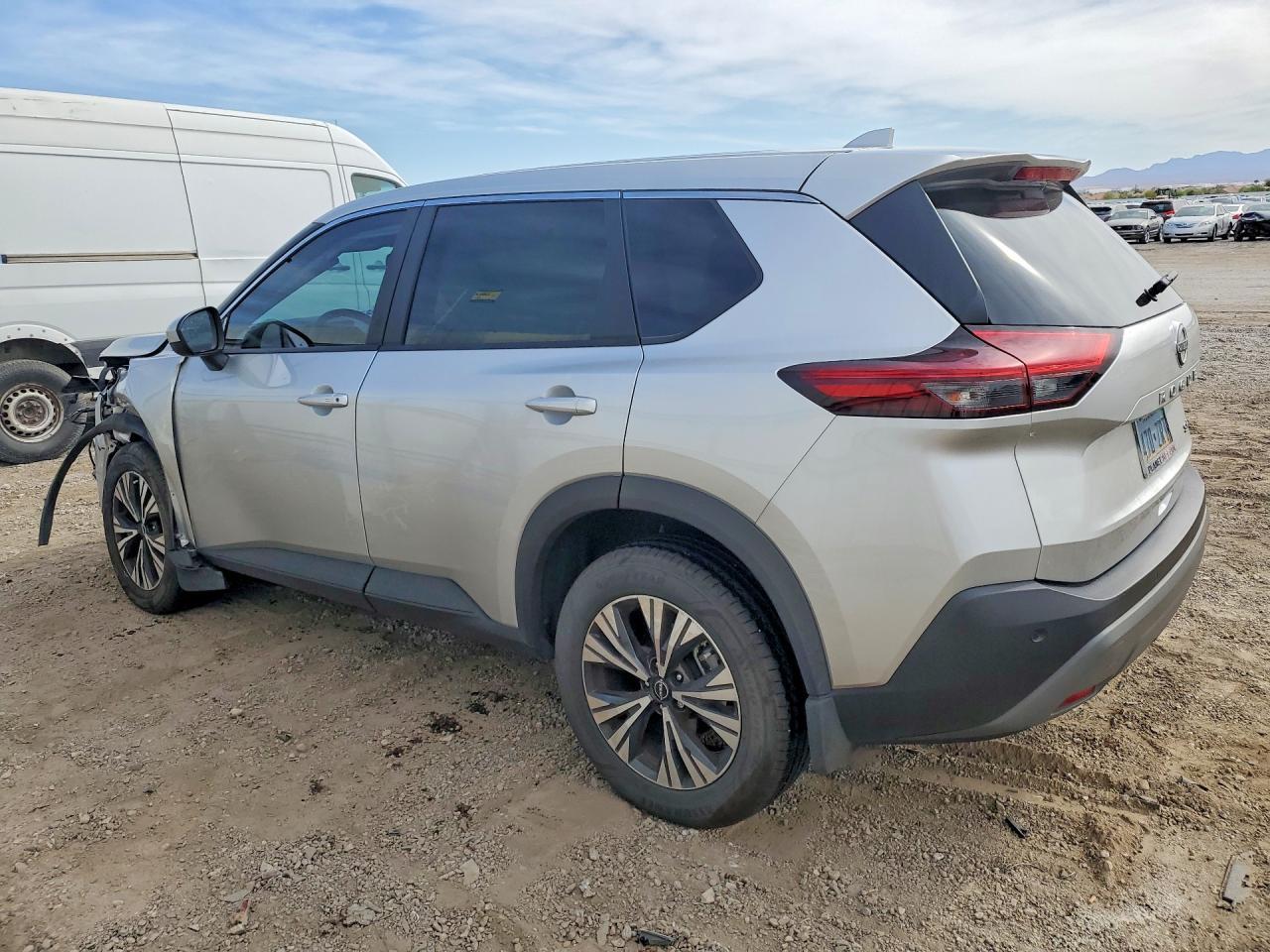 2023 Nissan Rogue Sv - zdjęcie 2