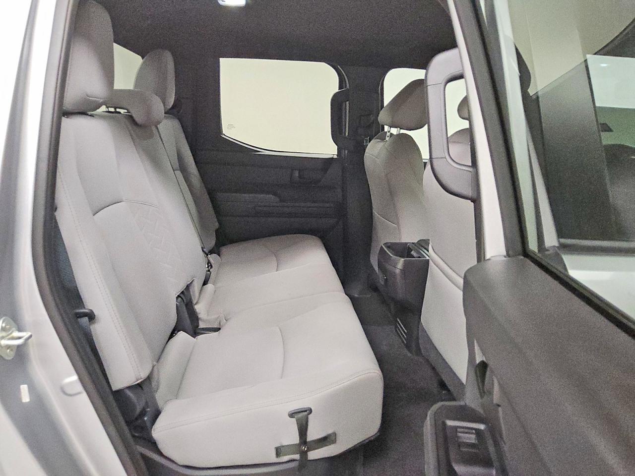 2024 Toyota Tacoma Sr5 - zdjęcie 10