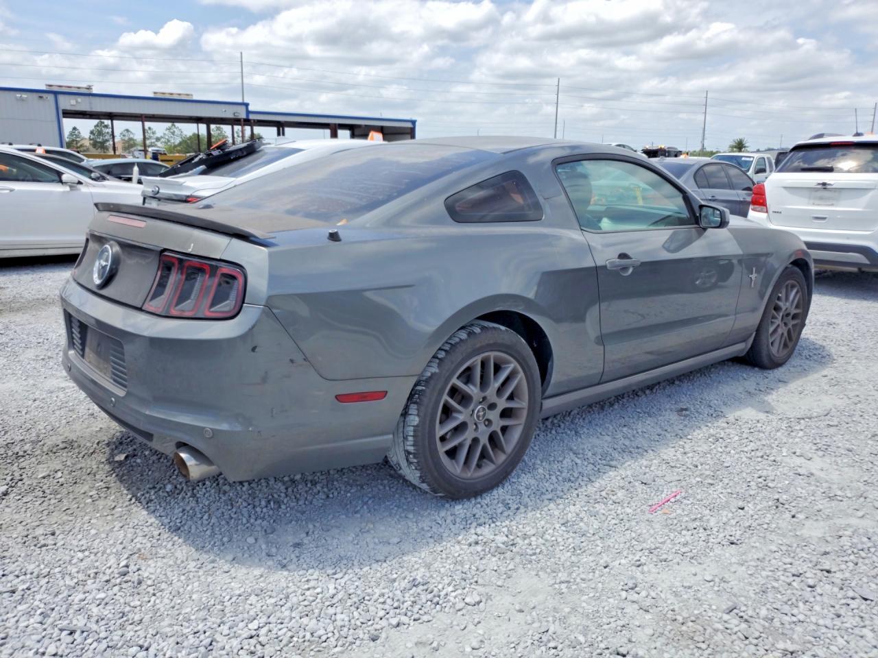 2014 Ford Mustang - zdjęcie 3