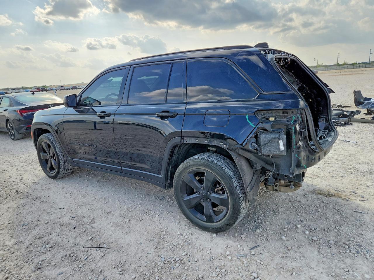 2023 Jeep Grand Cherokee Altitude - zdjęcie 2