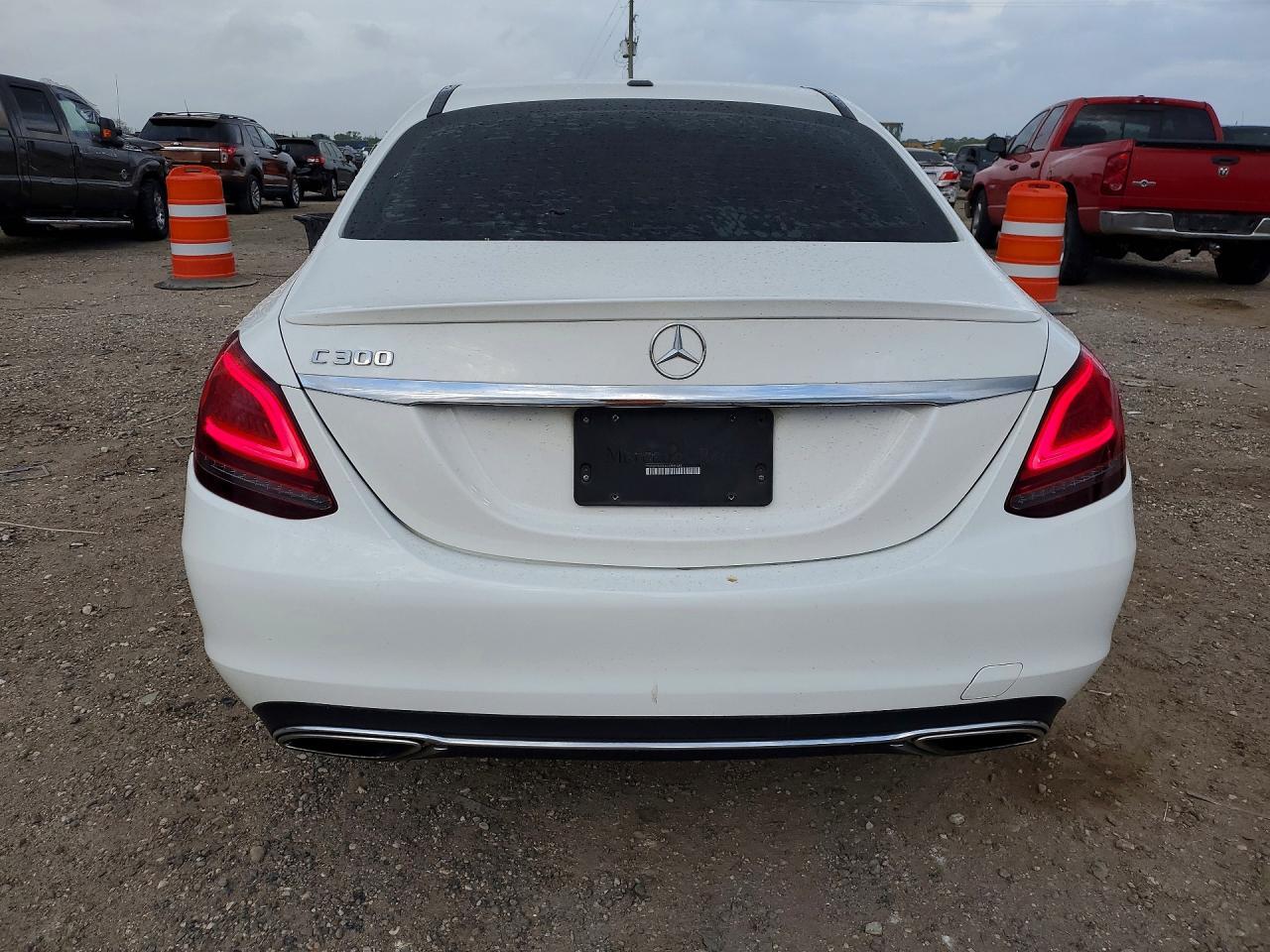 2019 Mercedes-Benz C 300 - zdjęcie 6