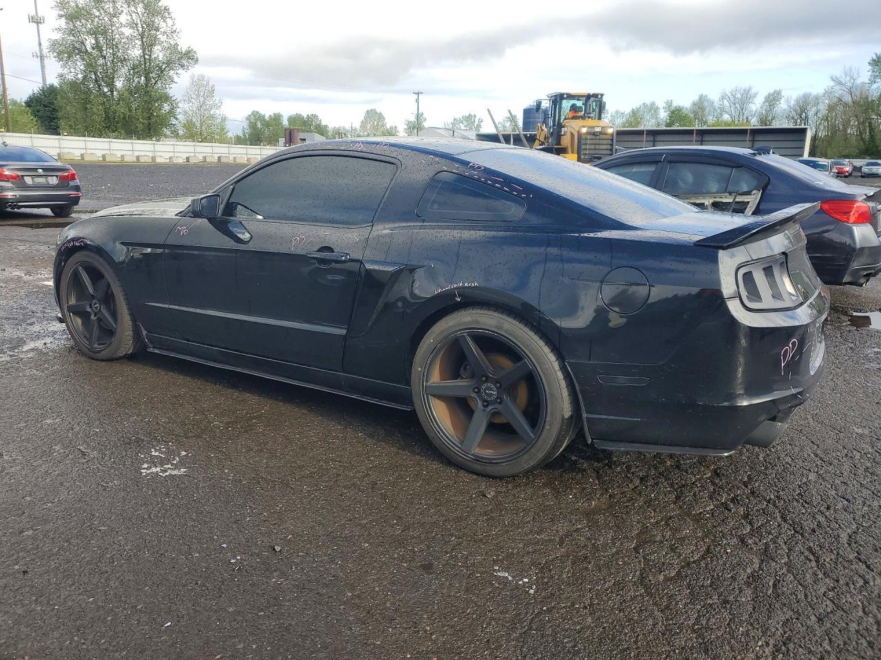 2014 Ford Mustang - zdjęcie 2